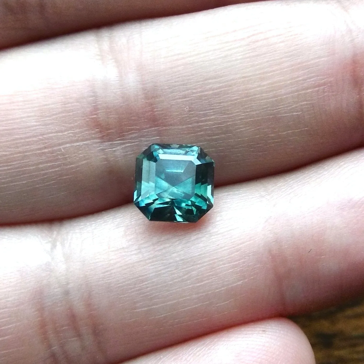 3.54ct STUNNING TEAL MONTANA SAPPHIRES