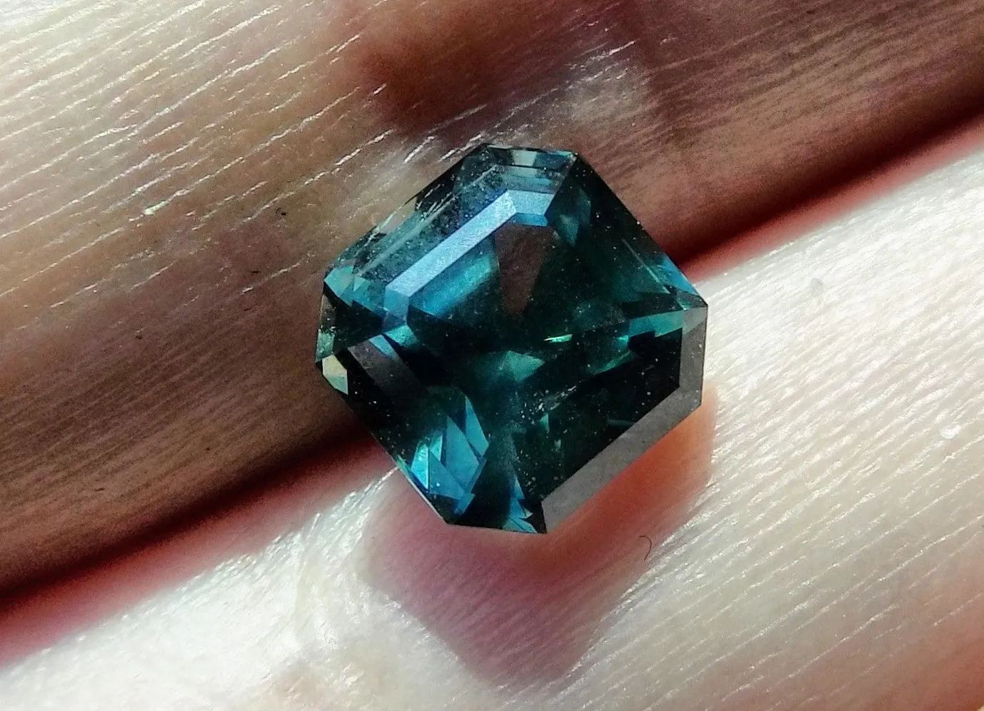 3.54ct STUNNING TEAL MONTANA SAPPHIRES