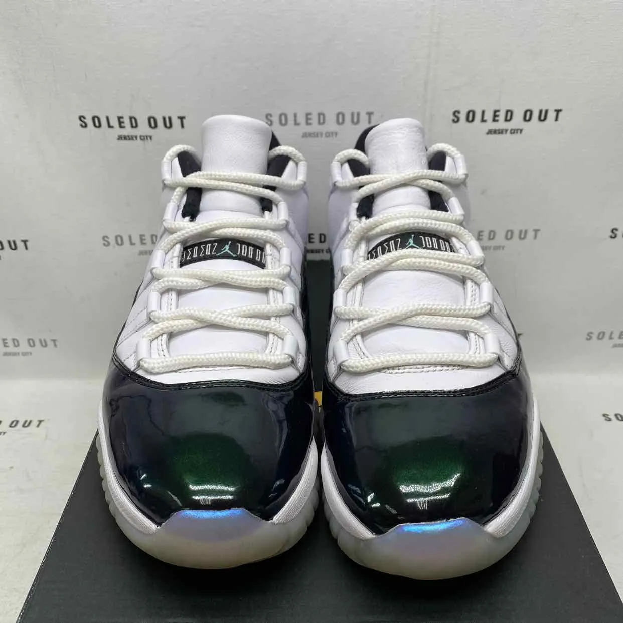 Air Jordan 11 Retro Low Iridescent 2018 Used Size 11