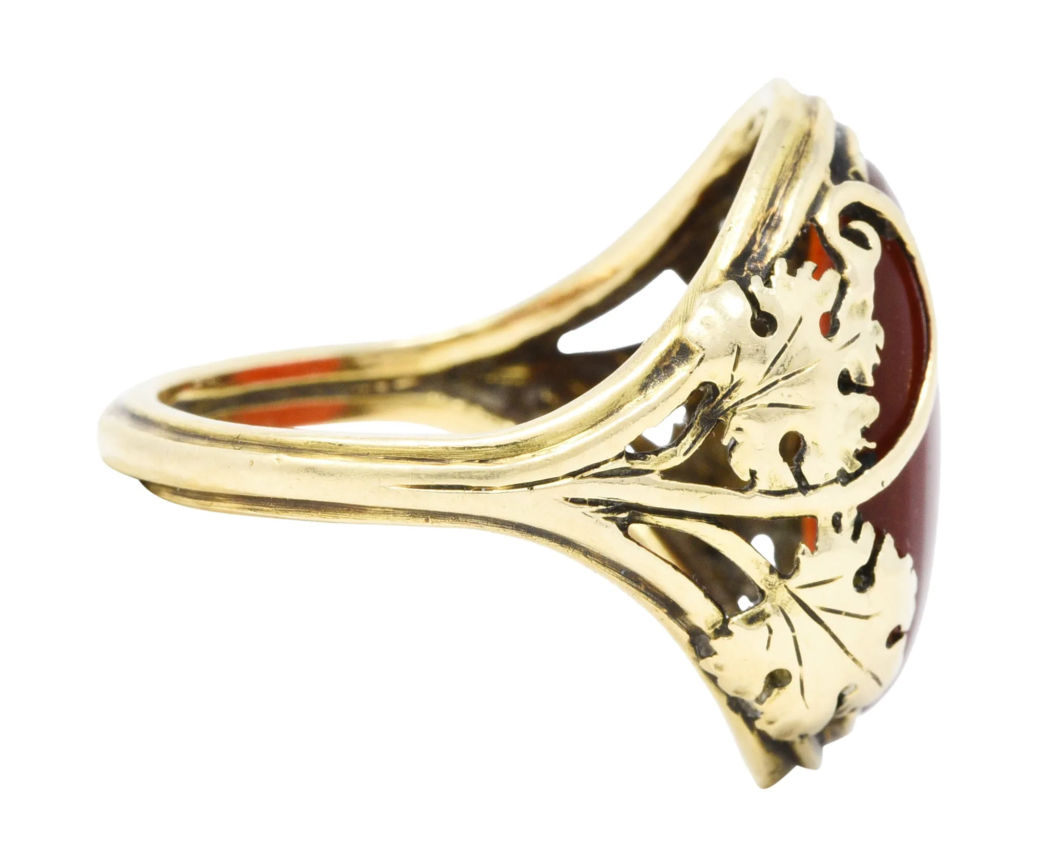 Arts & Crafts Carnelian Cabochon 18 Karat Gold Foliate Ring