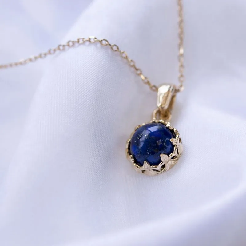 Gold Plated Round Pendant Inlaid with Lapis Lazuli