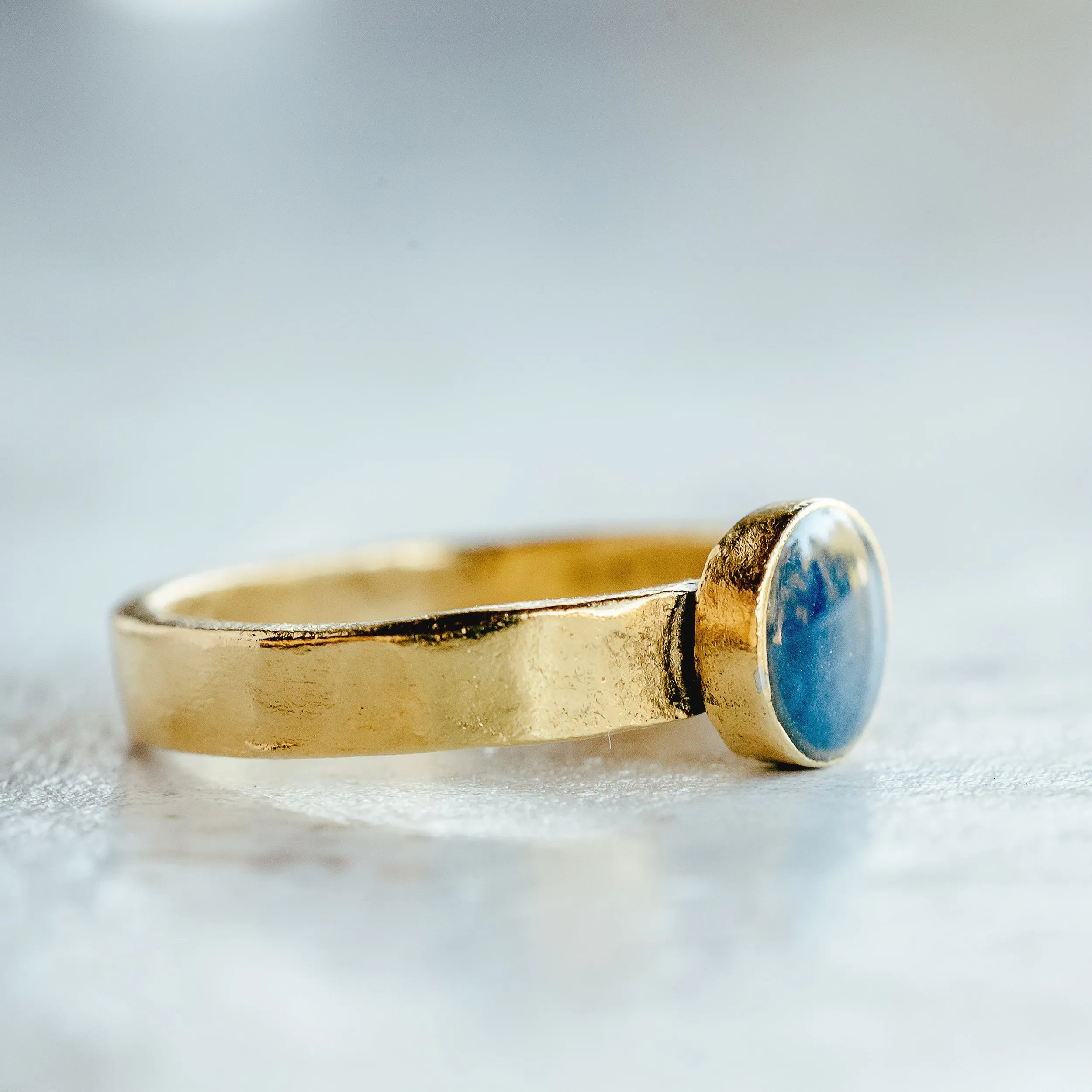 Lapis Lazuli Ring Gold