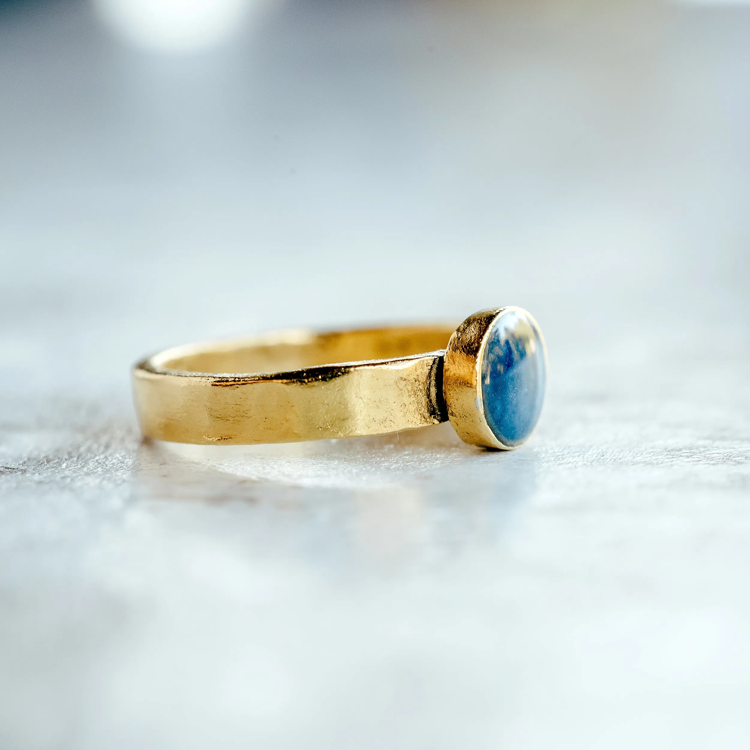 Lapis Lazuli Ring Gold