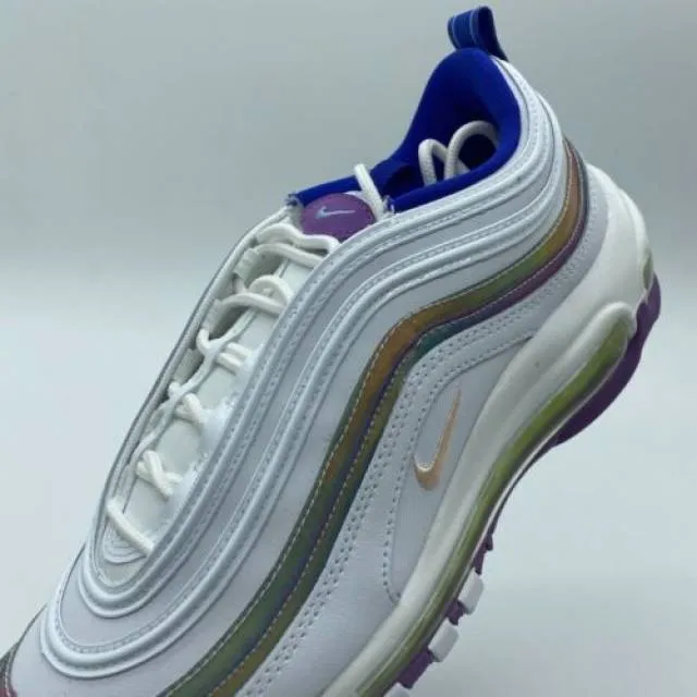 Niike Women's Max 97 SE White Iridescent Striped Size 6 ...