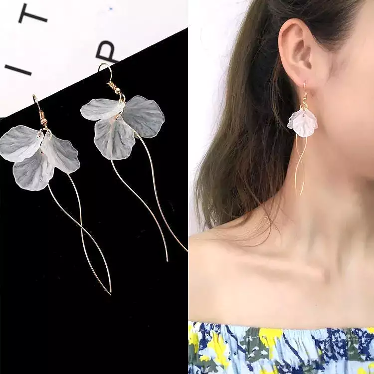 Petal Fringed Earring MK18618