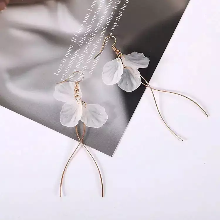 Petal Fringed Earring MK18618